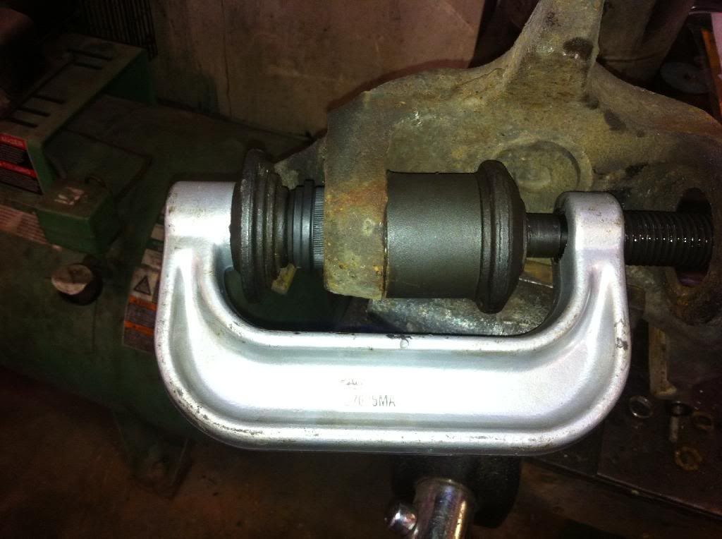 2WD F350 ball joints tutorial, part 1 The Diesel Stop